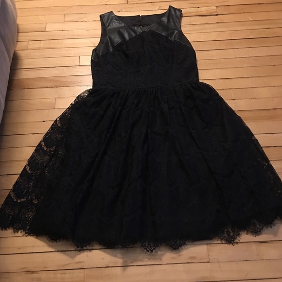 Jessica Simpson dress - Picture 3 of 8